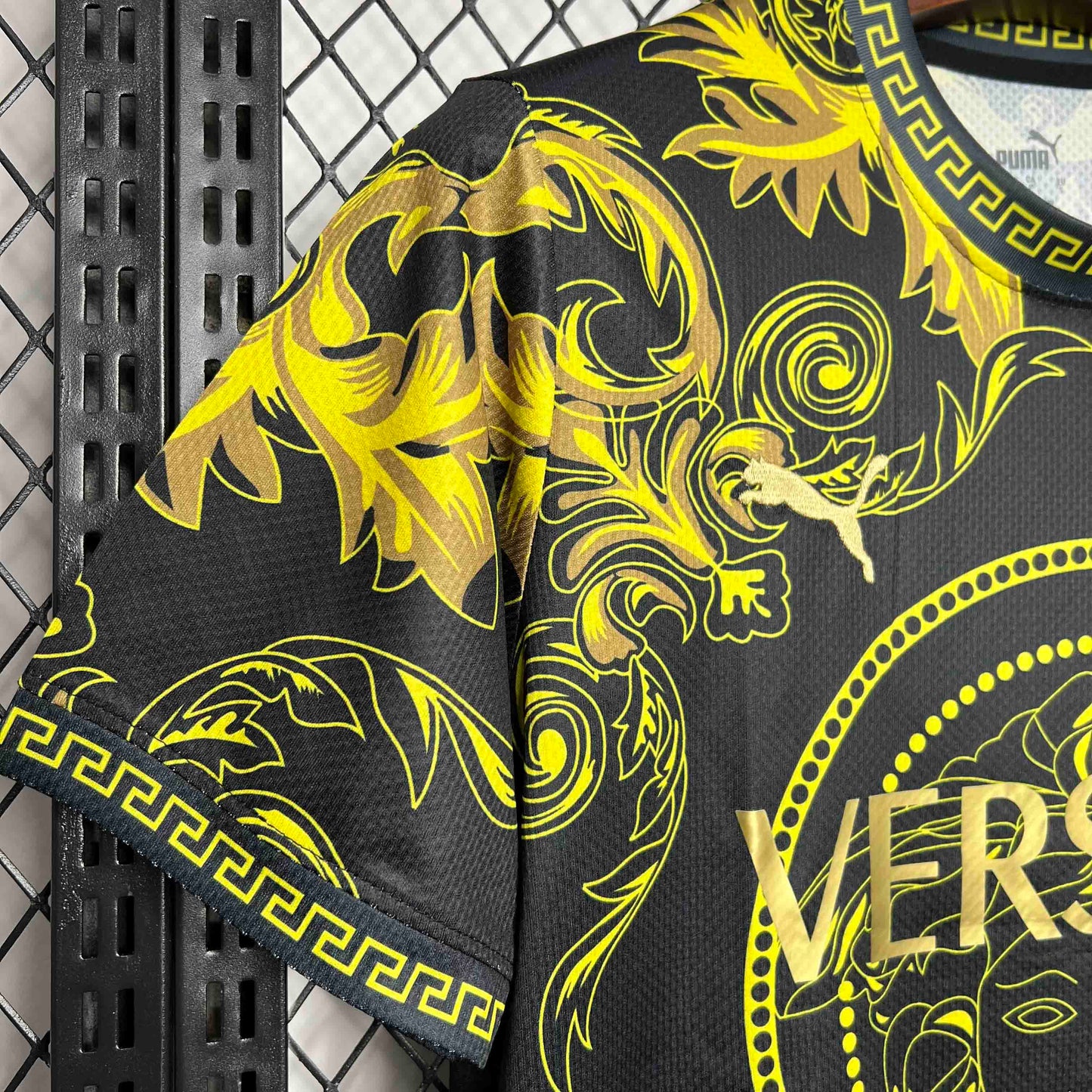 Italy X Versace Yellow Kit